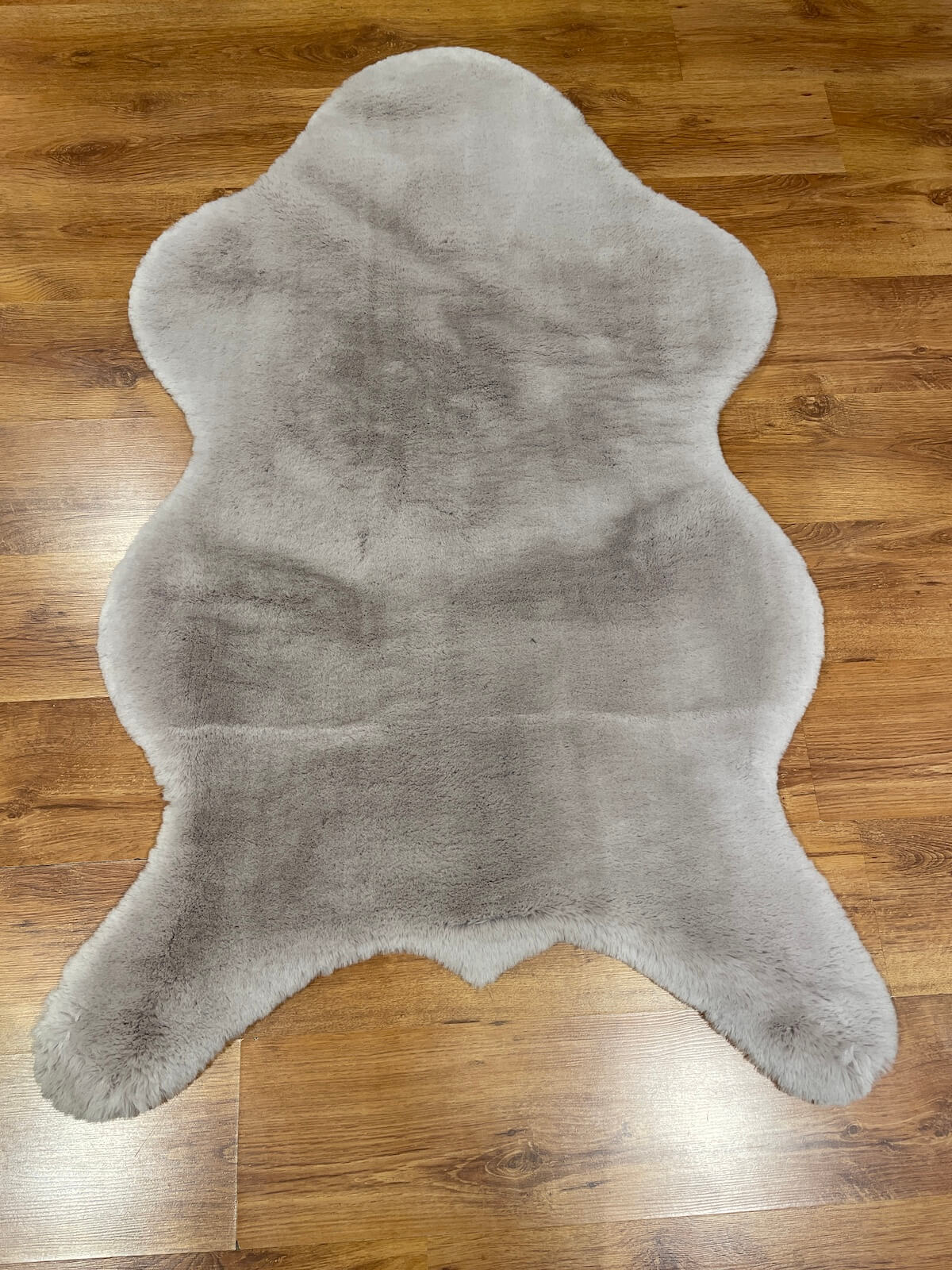 Rabbit Gri Peluş Halı