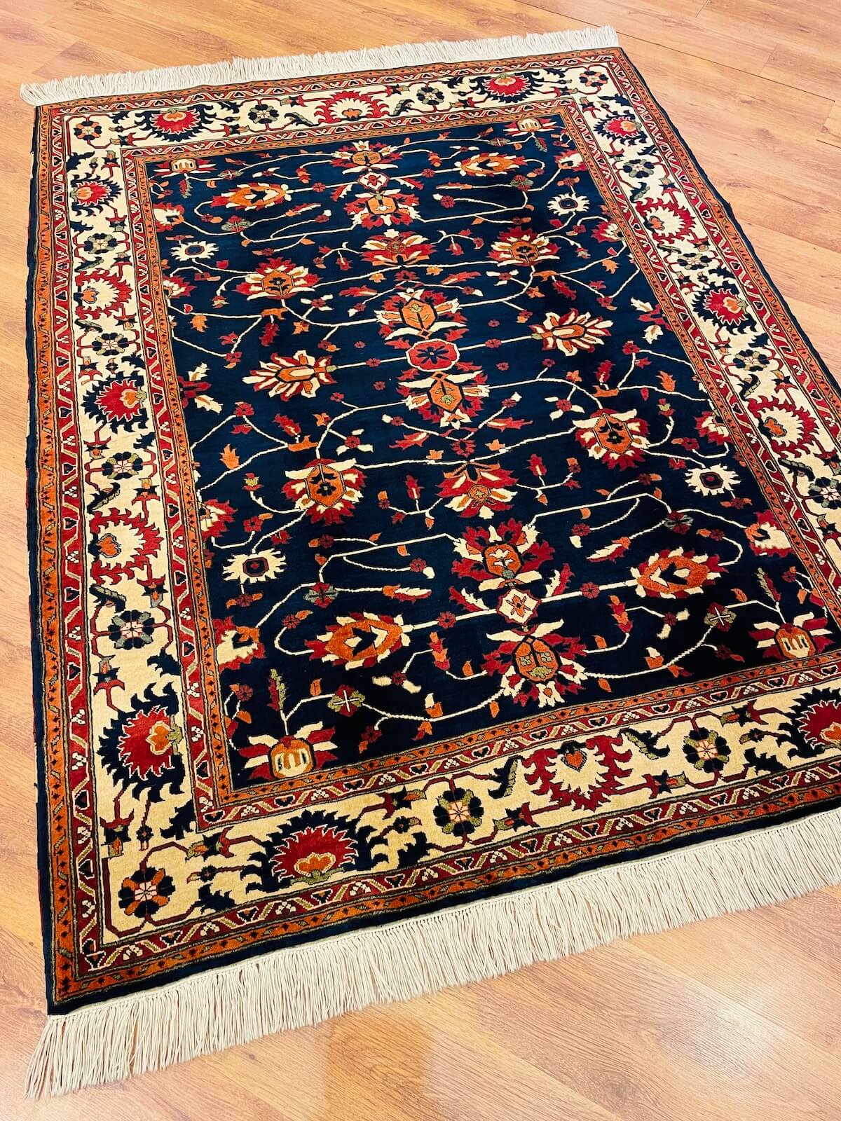 Sahra Uşak El Dokuma Halı