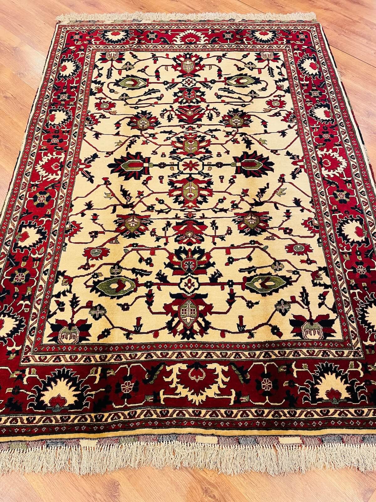 Sahra Uşak El Dokuma Halı