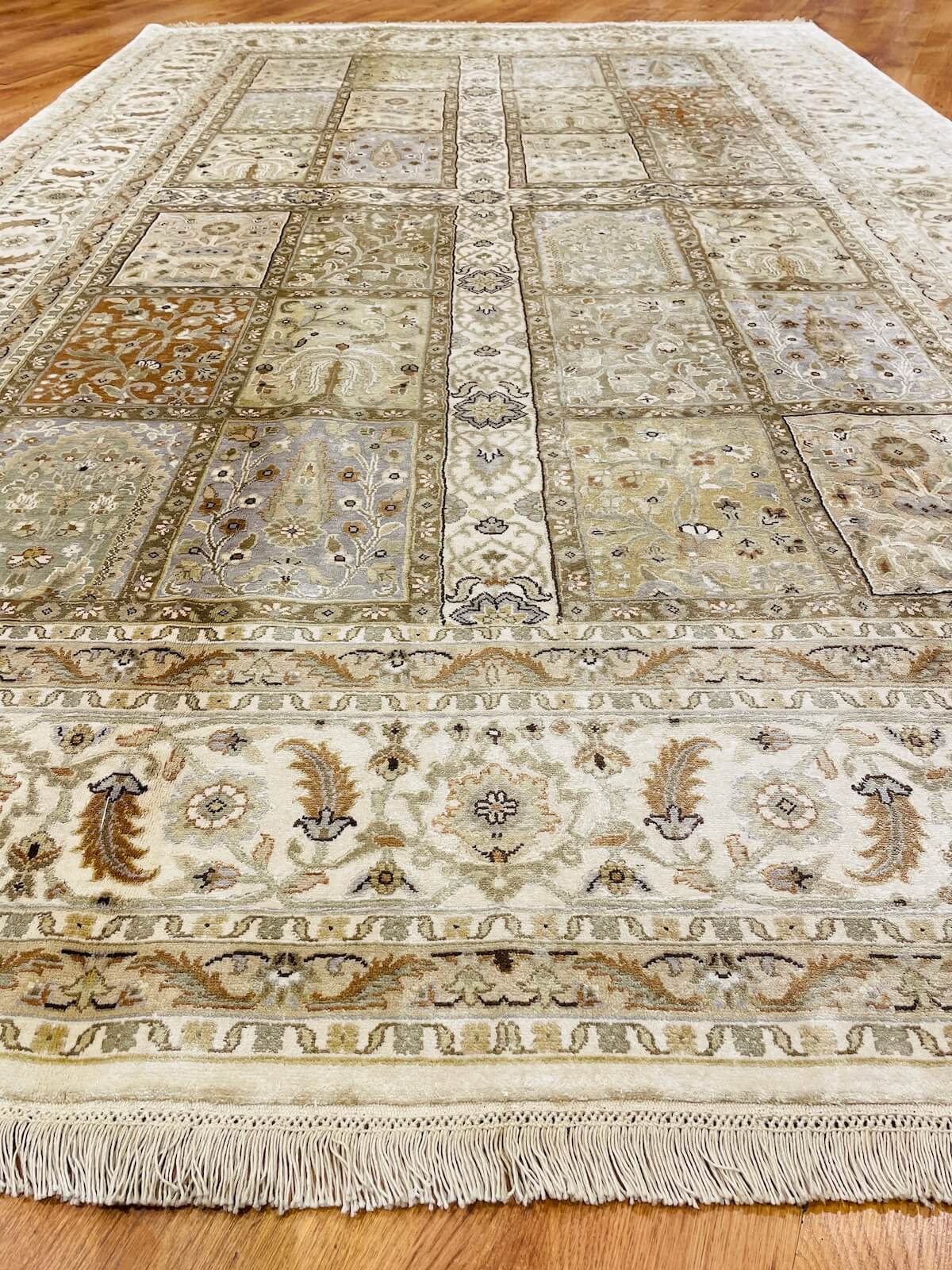 Şiraze İpekli Uşak El Dokuma Halı