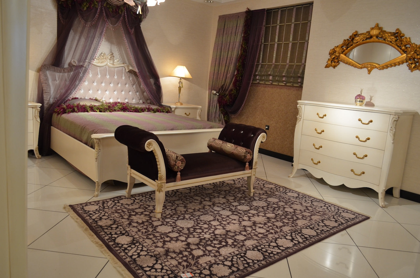 Şiraze İpekli Uşak El Dokuma Halı