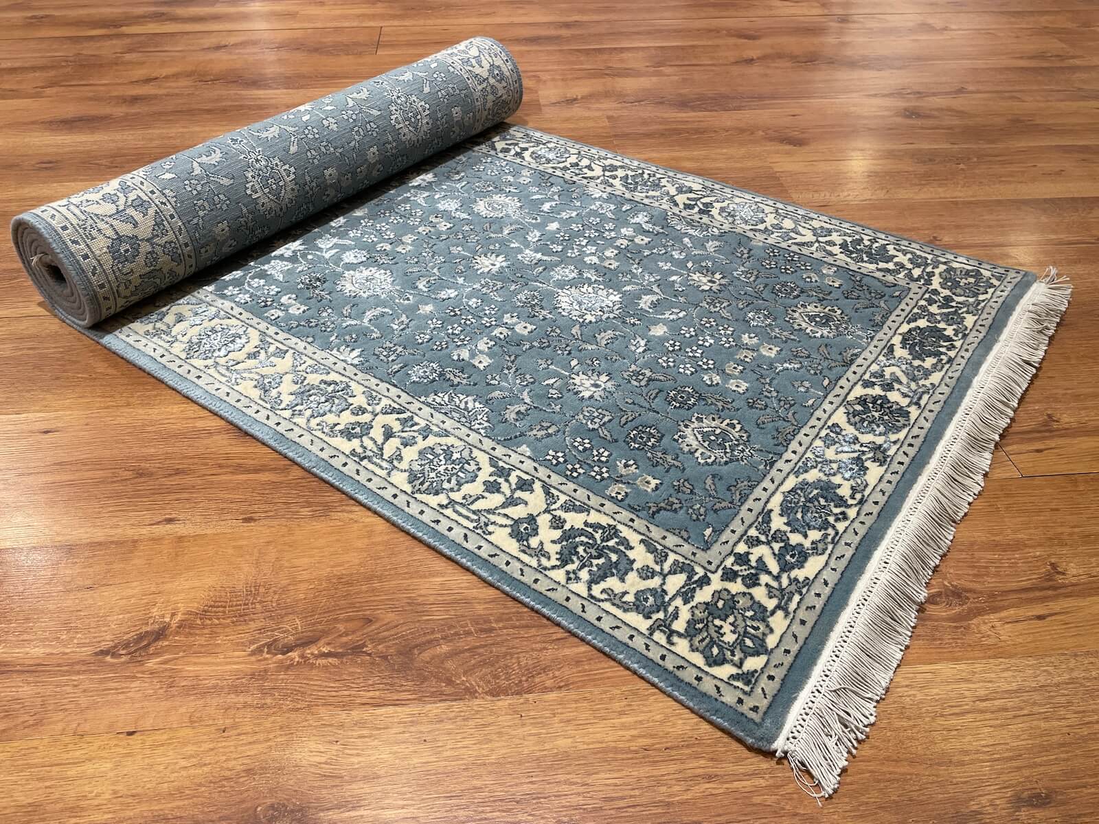 Şiraze İpekli Uşak El Dokuma Halı Yolluk