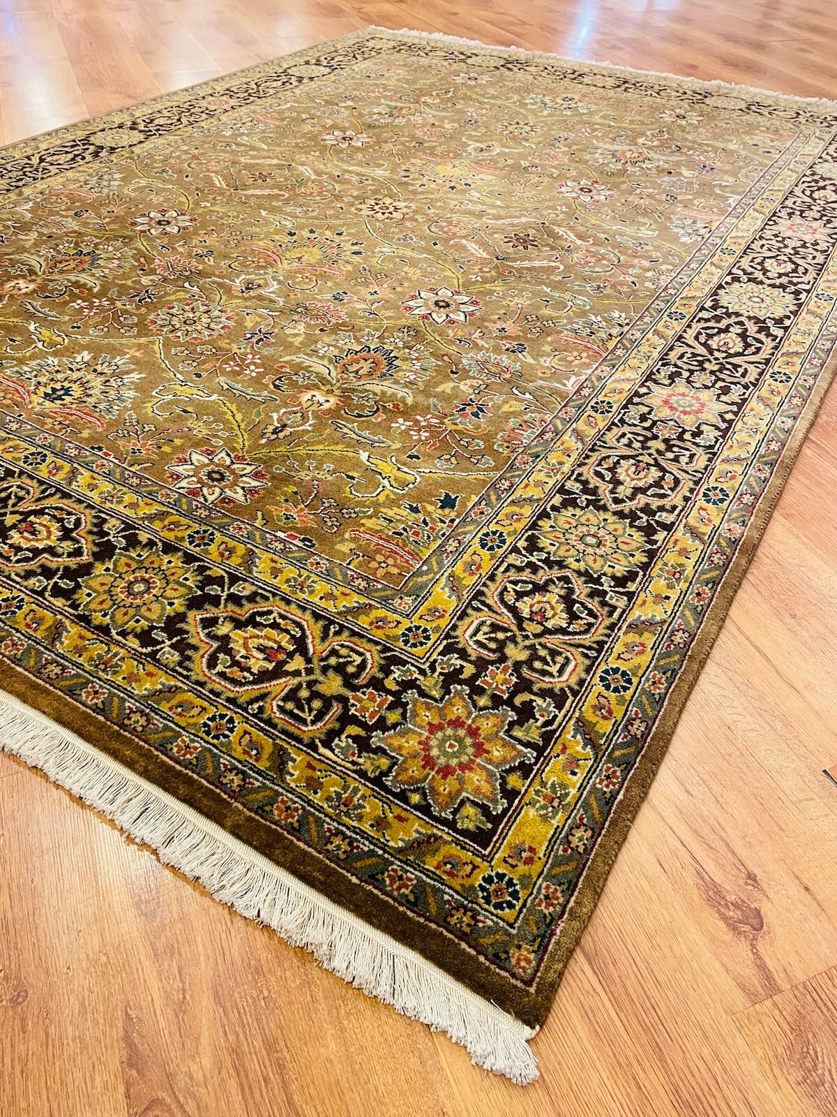 Şiraze Uşak El Dokuma Halı