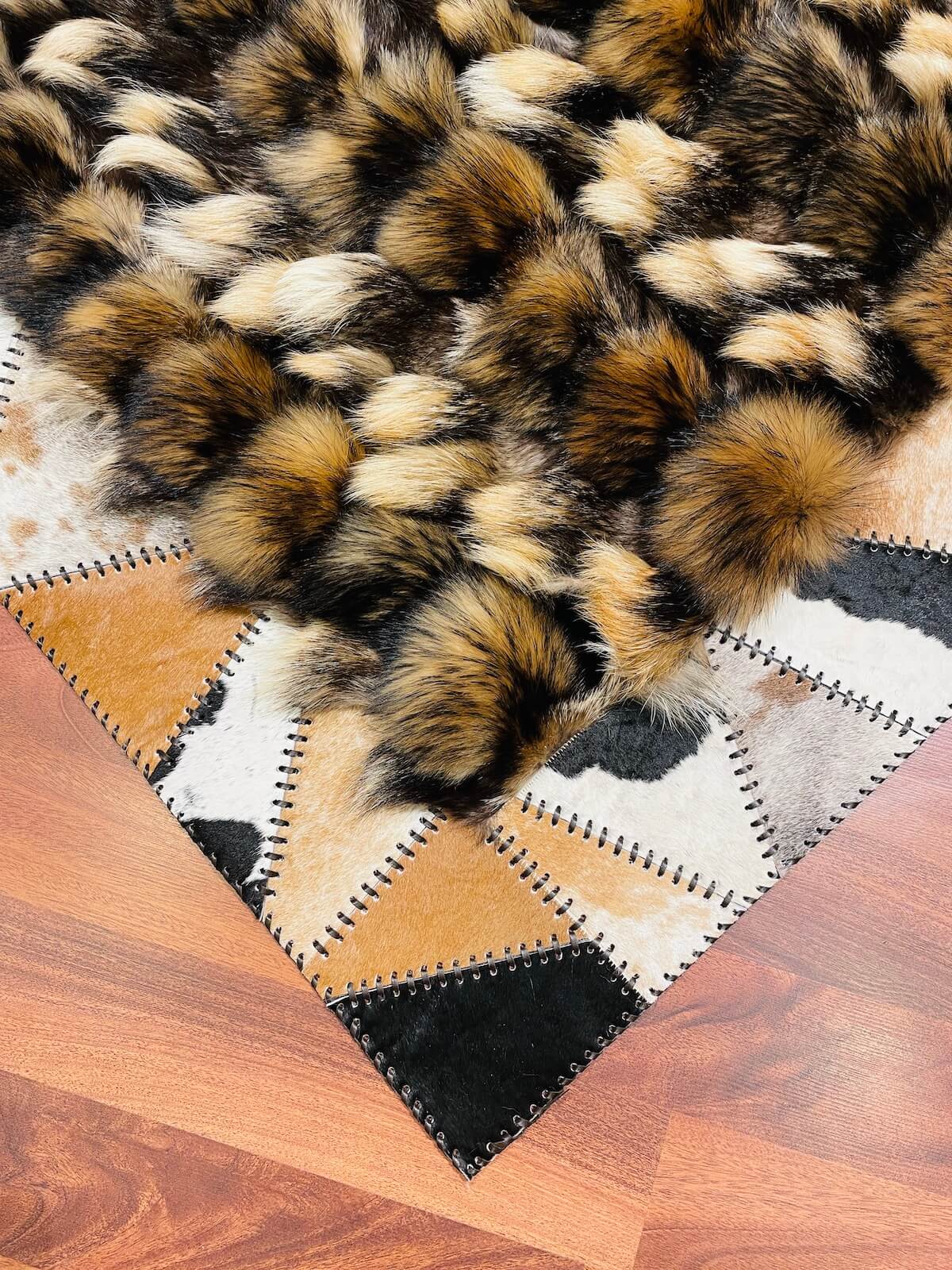 Rakun Orijinal Deri Halı