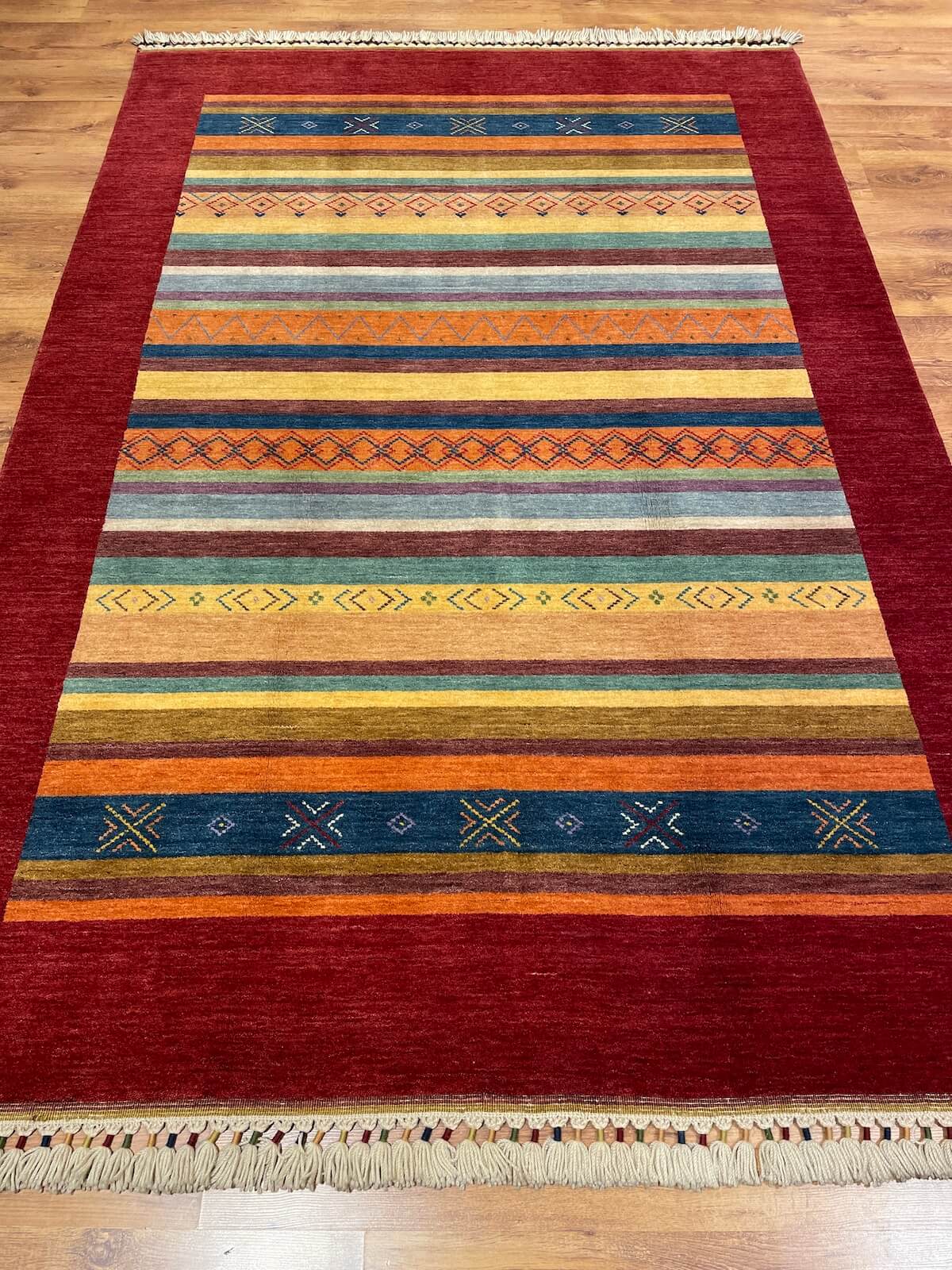 Tribal El Dokuma Kırmızı Yün Halı