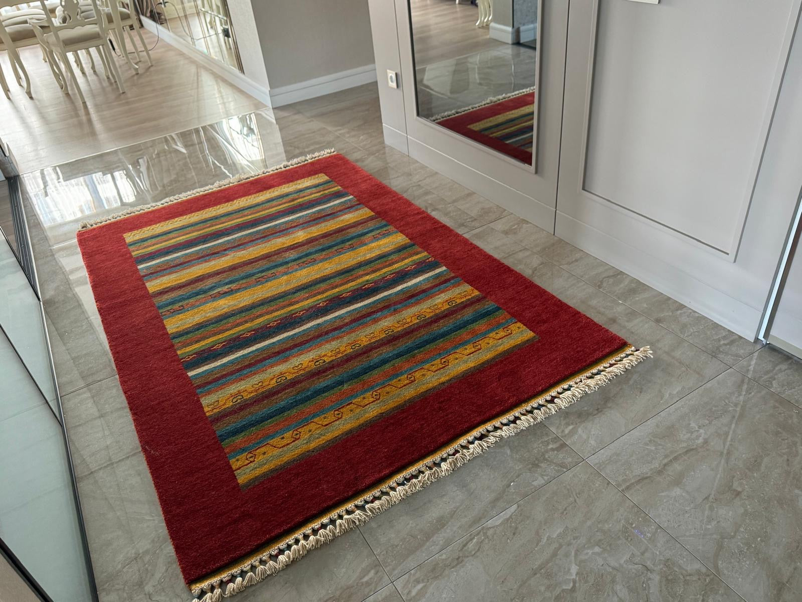 Tribal El Dokuma Kırmızı Yün Halı