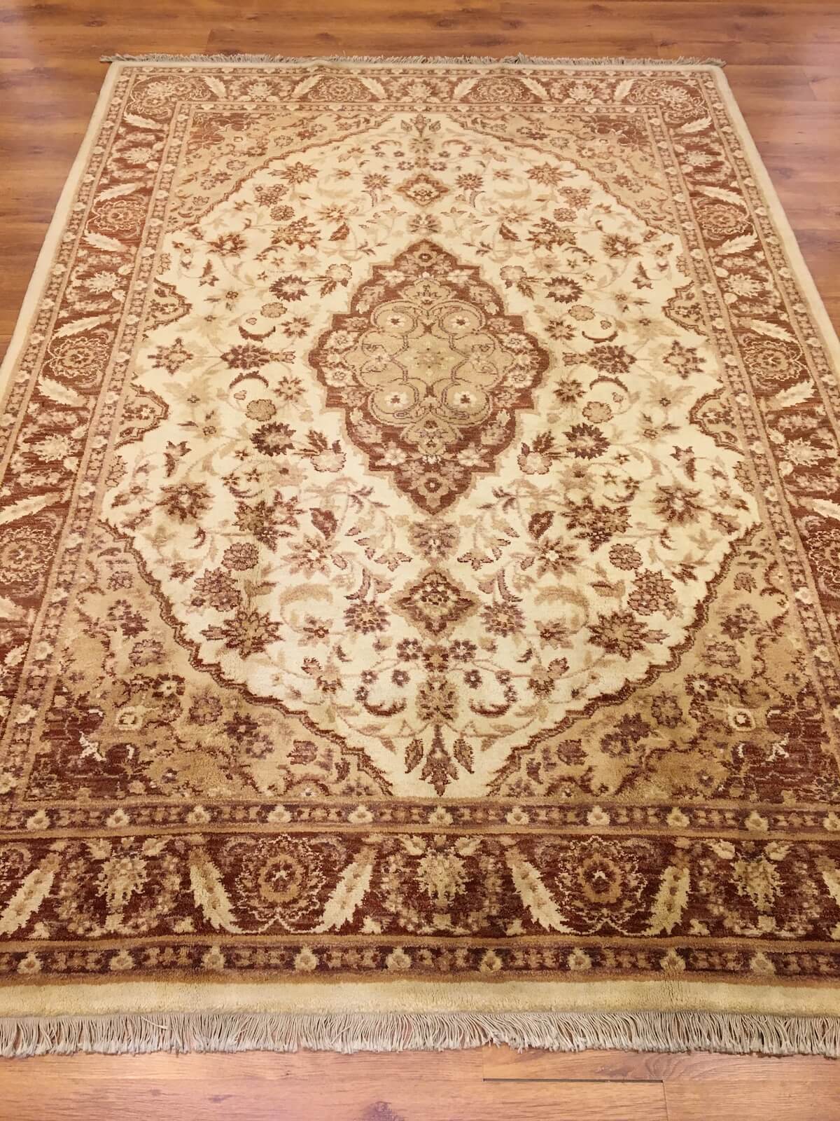 Versage El Dokuma Halı