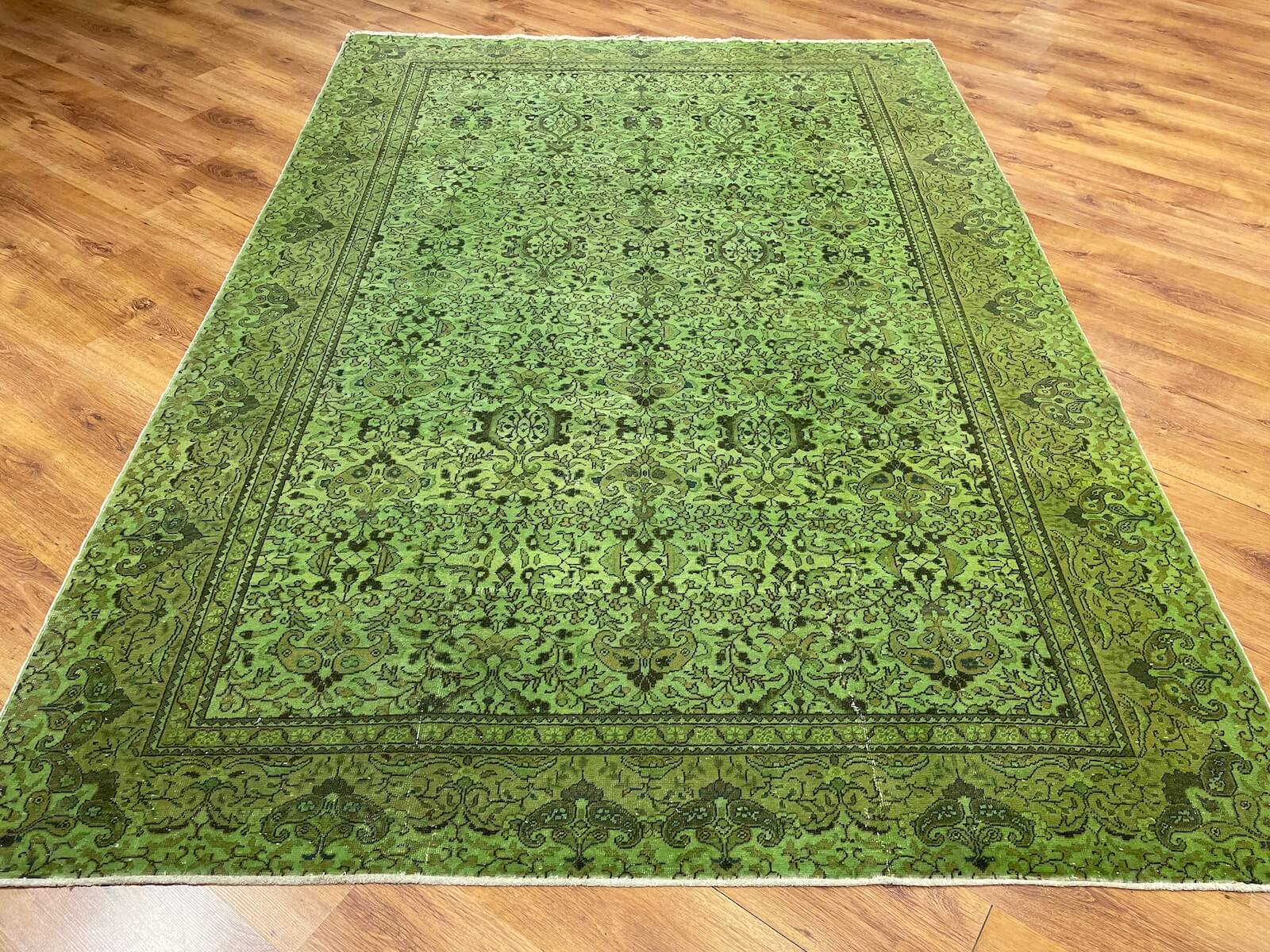 Vintage Yeşil El Dokuma Halı
