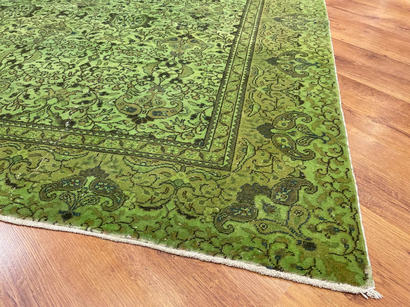 Vintage Yeşil El Dokuma Halı