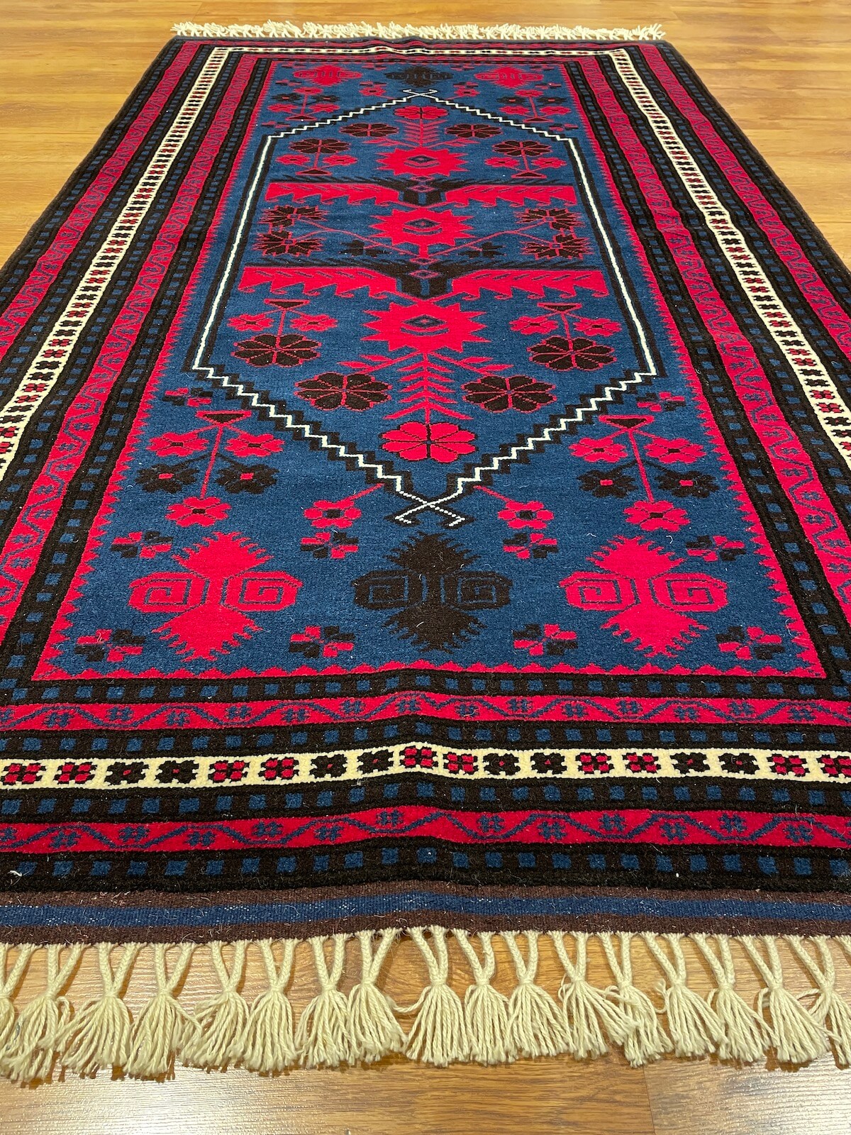 Yağcıbedir El Dokuma Halı