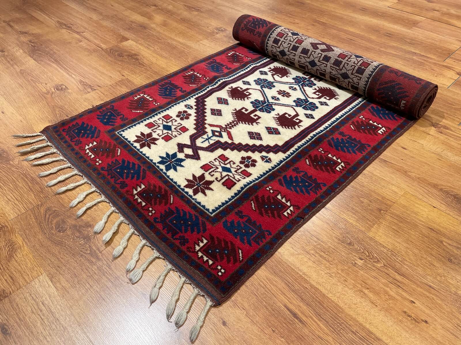 Yağcıbedir El Dokuma Halı Yolluk
