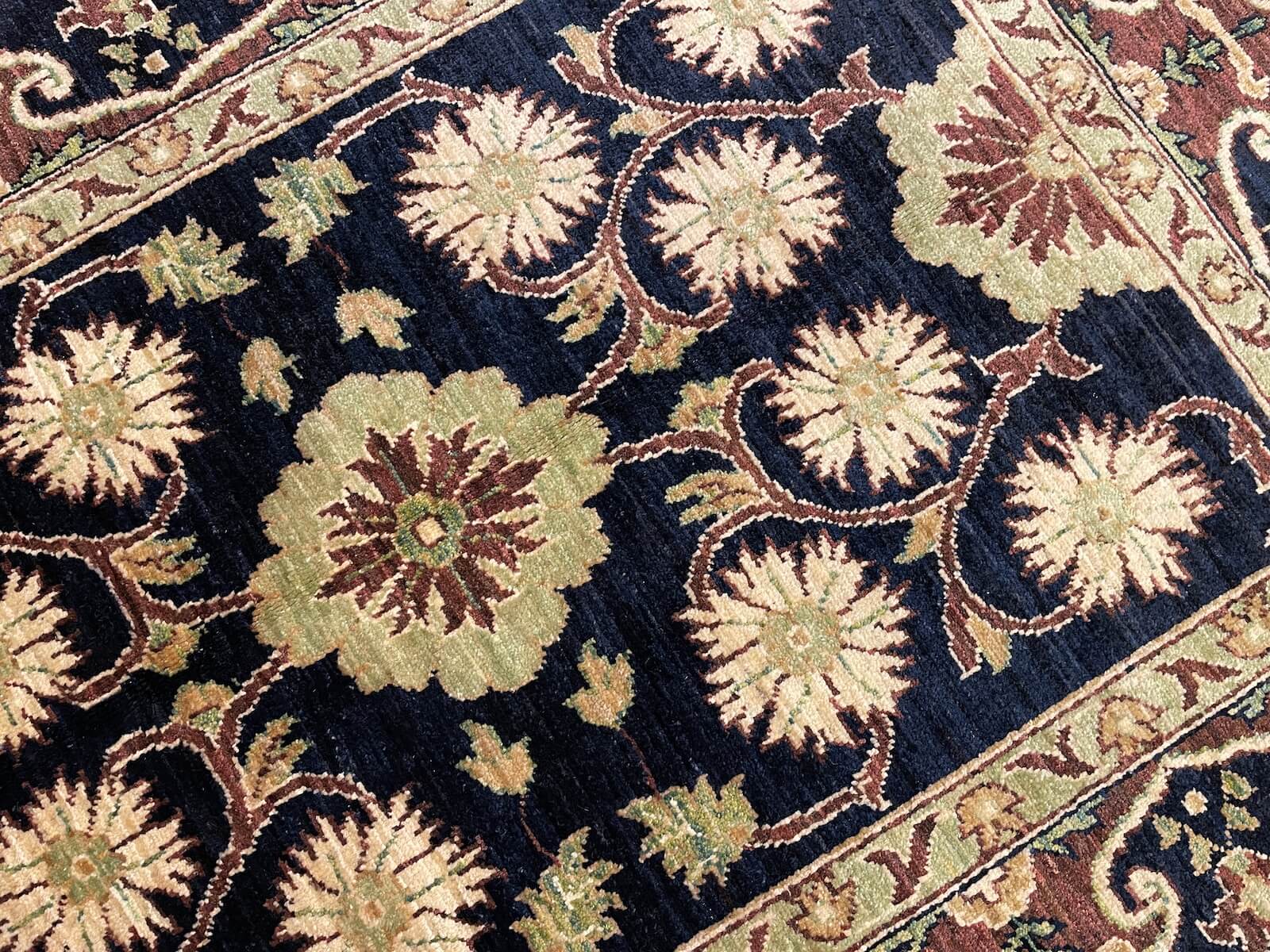 Ziegler Uşak El Dokuma Halı