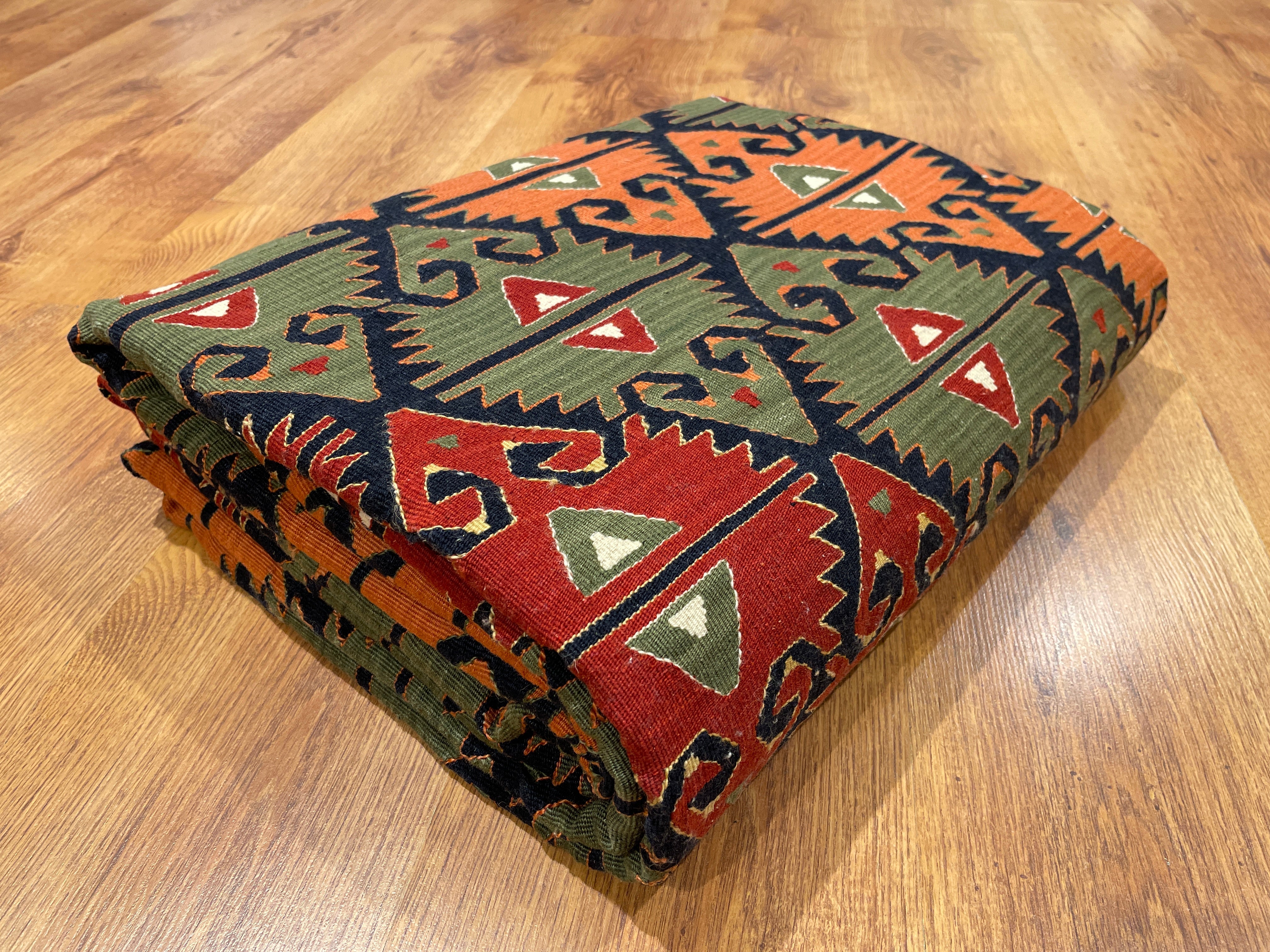 Süper İnce Kilimler