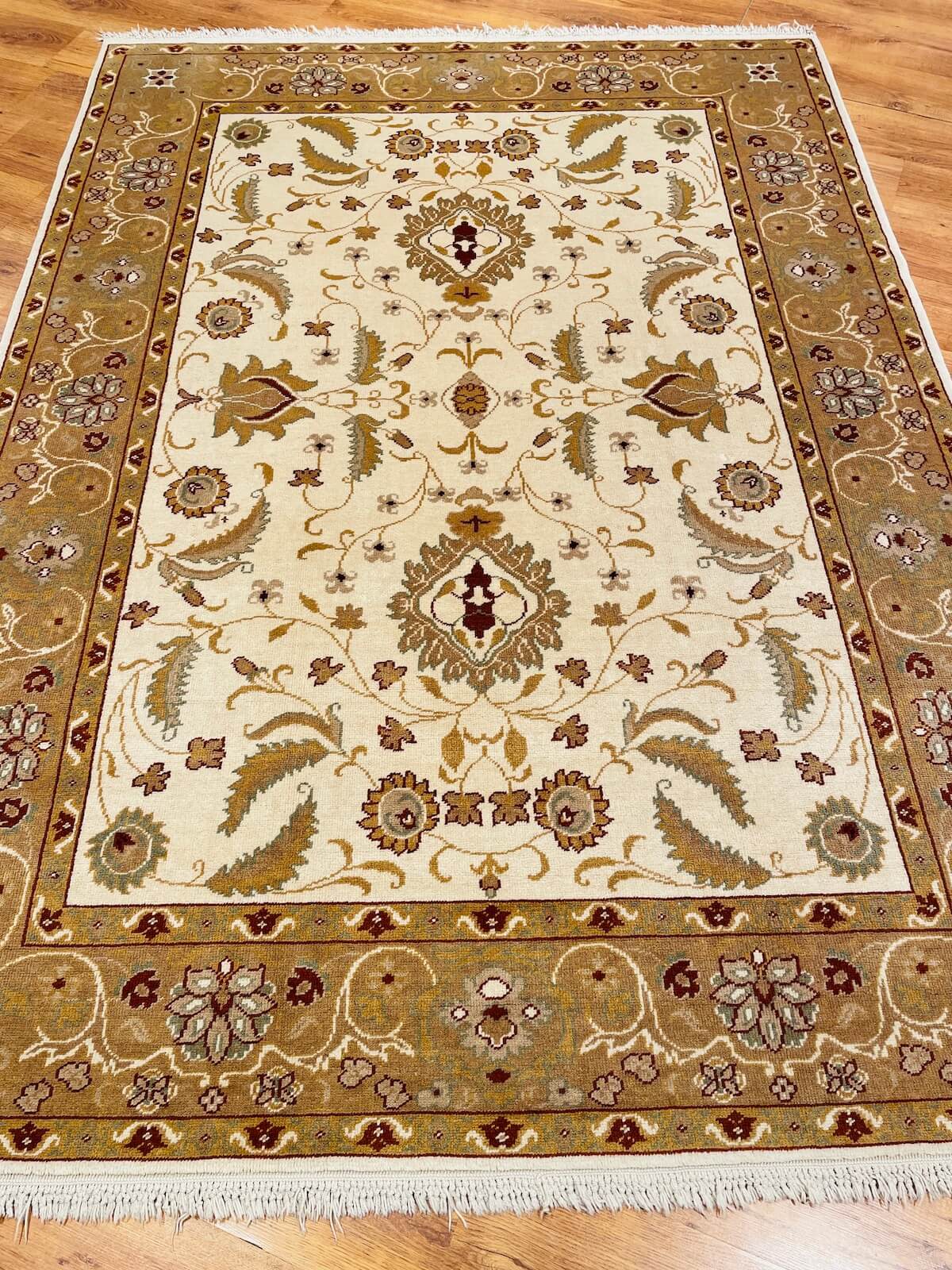 Angora Uşak El Dokuma Halı