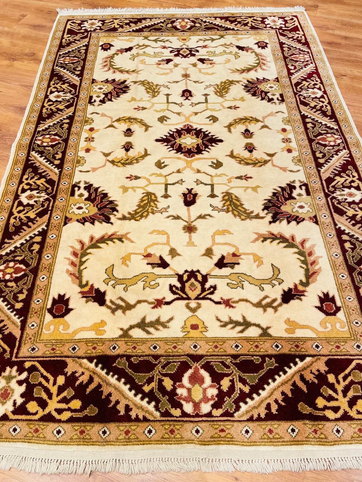 Angora Uşak El Dokuma Halı