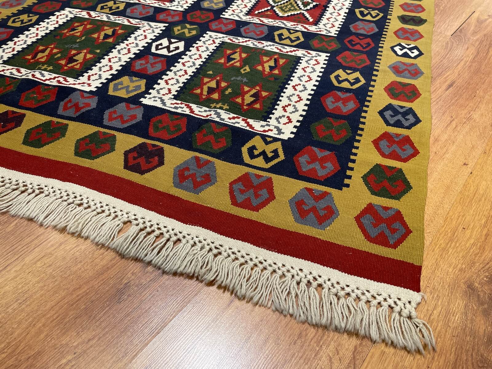 Antik Süper İnce El Dokuma Kilim