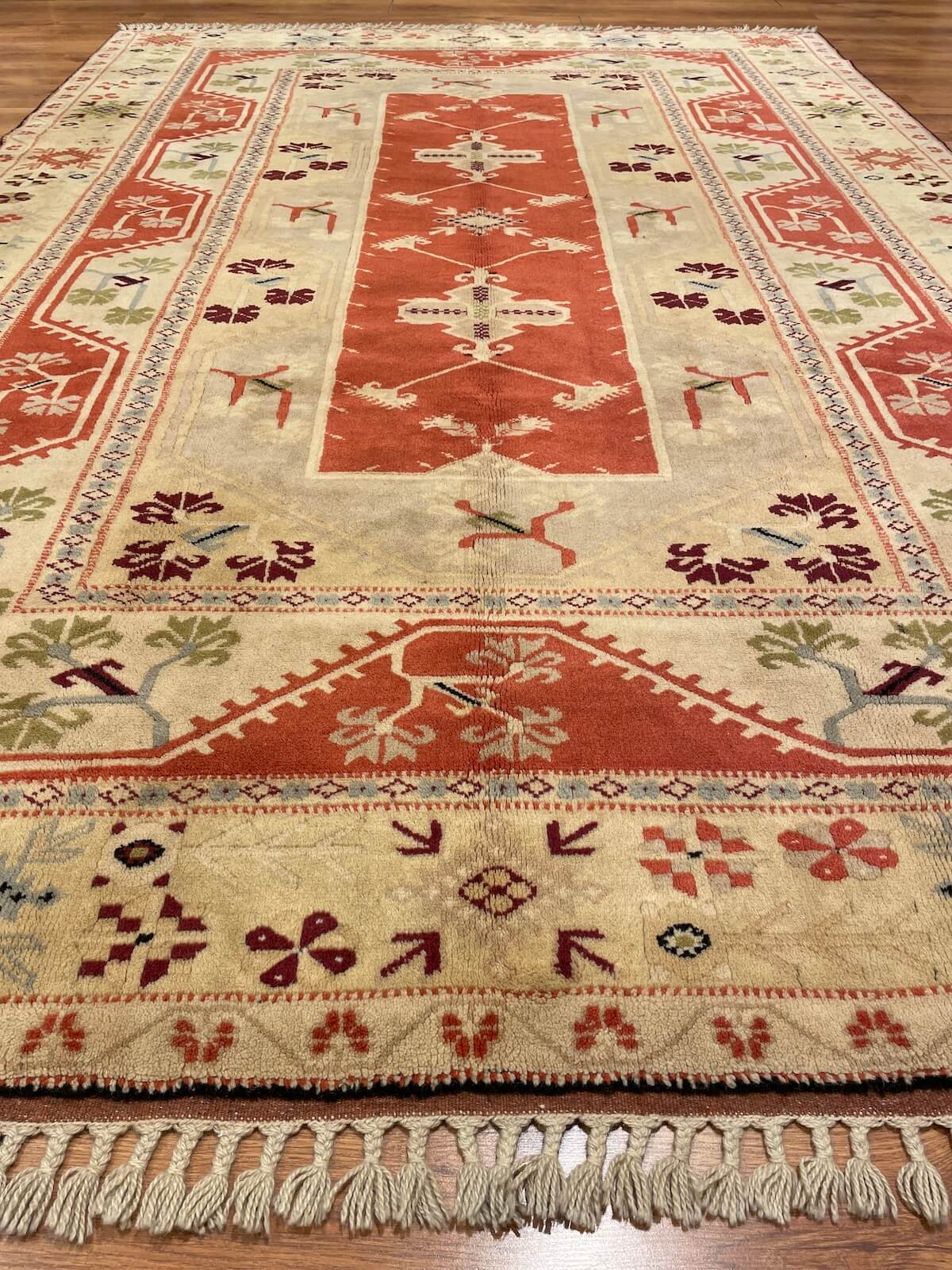 Bozalan Milas El Dokuma Halı