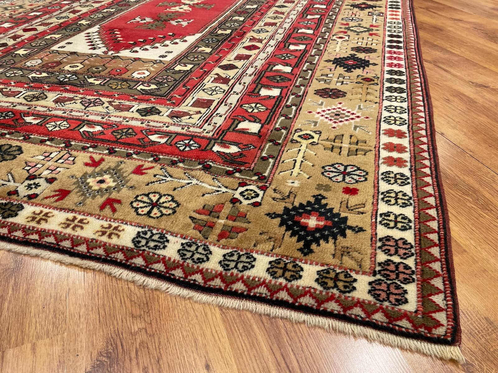 Bozalan Milas El Dokuma Halı