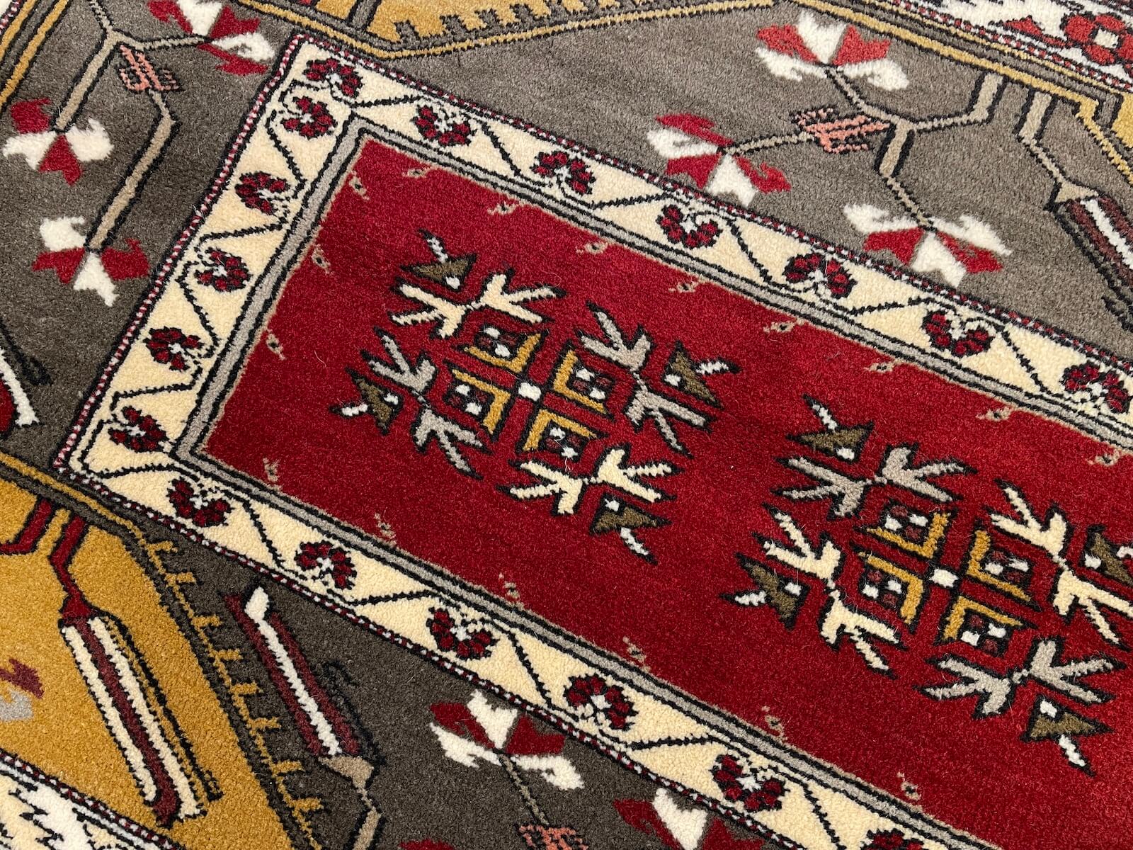 Bozalan Milas El Dokuma Halı