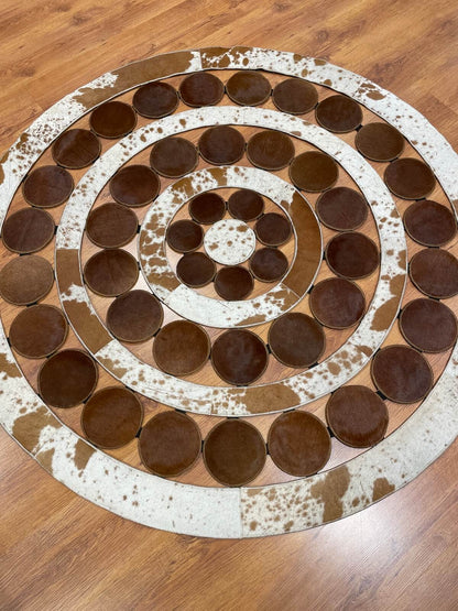 Puantiyeli Yuvarlak Orijinal Deri Halı