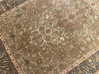 Enderun İpekli Uşak El Dokuma Halı