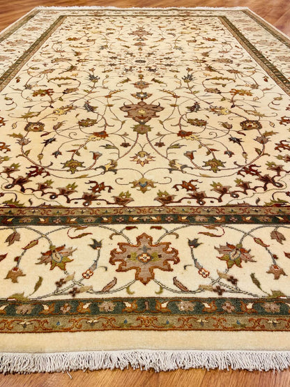 Enderun İpekli Uşak El Dokuma Halı