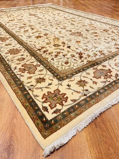 Enderun İpekli Uşak El Dokuma Halı