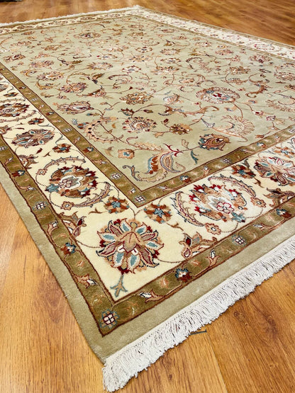 Enderun İpekli Uşak El Dokuma Halı