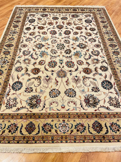 Enderun İpekli Uşak El Dokuma Halı