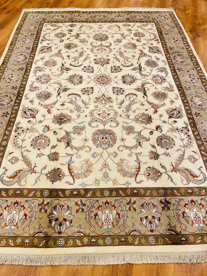 Enderun İpekli Uşak El Dokuma Halı