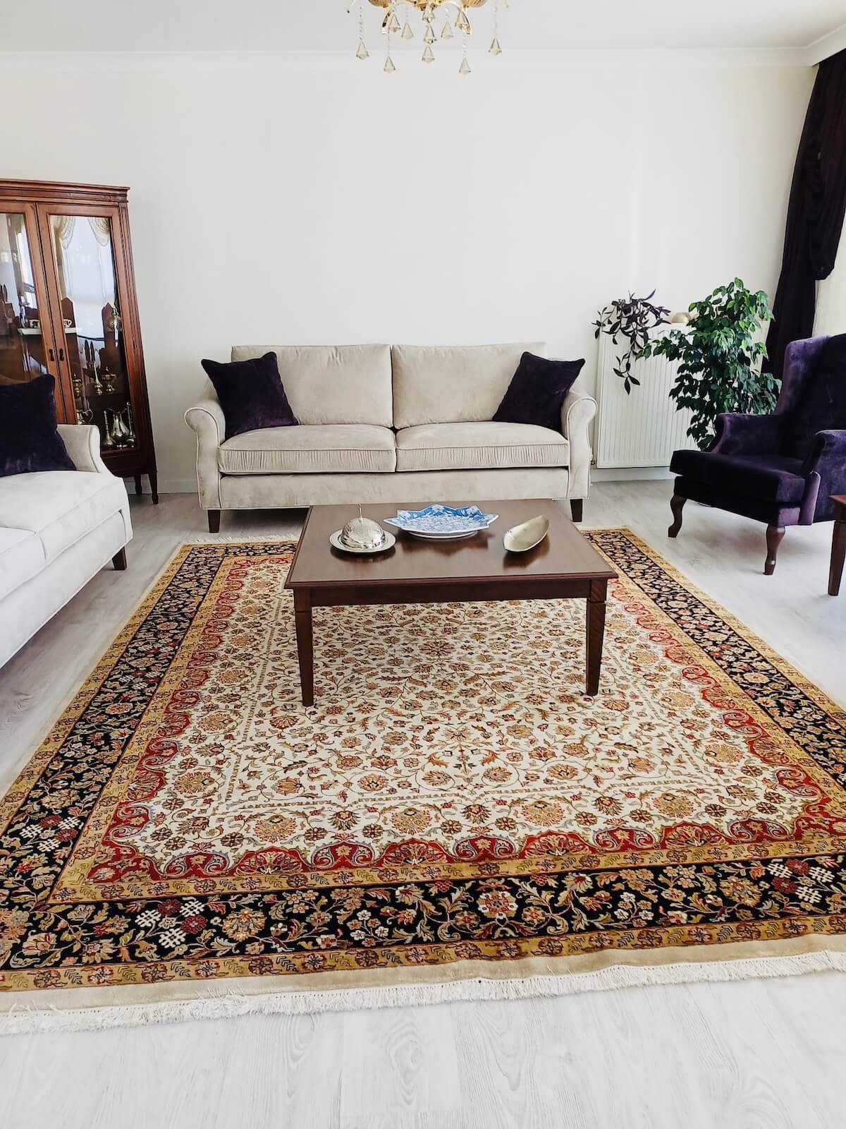 Hayyam Uşak El Dokuma Halı