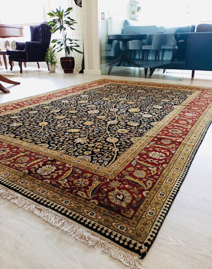 Hayyam Uşak El Dokuma Halı