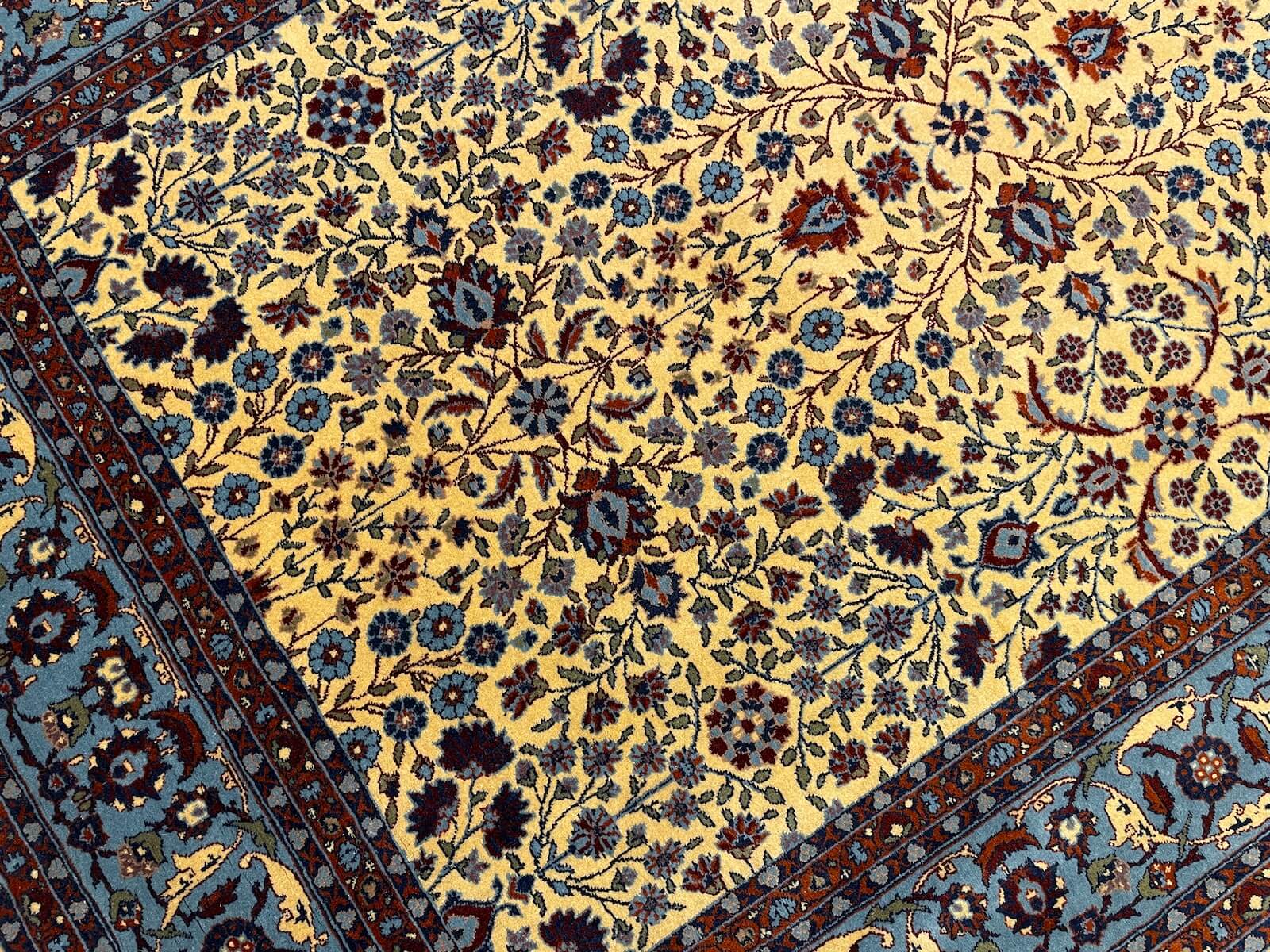 Hereke Yedidağın Çiçeği Krem El Dokuma Halı