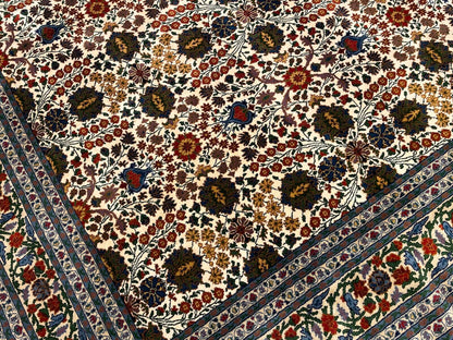 Hereke Yedidağın Çiçeği Krem El Dokuma Halı