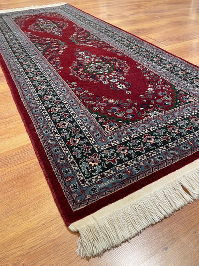 Hereke Madalyon Desenli Bordo El Dokuma Halı Yolluk