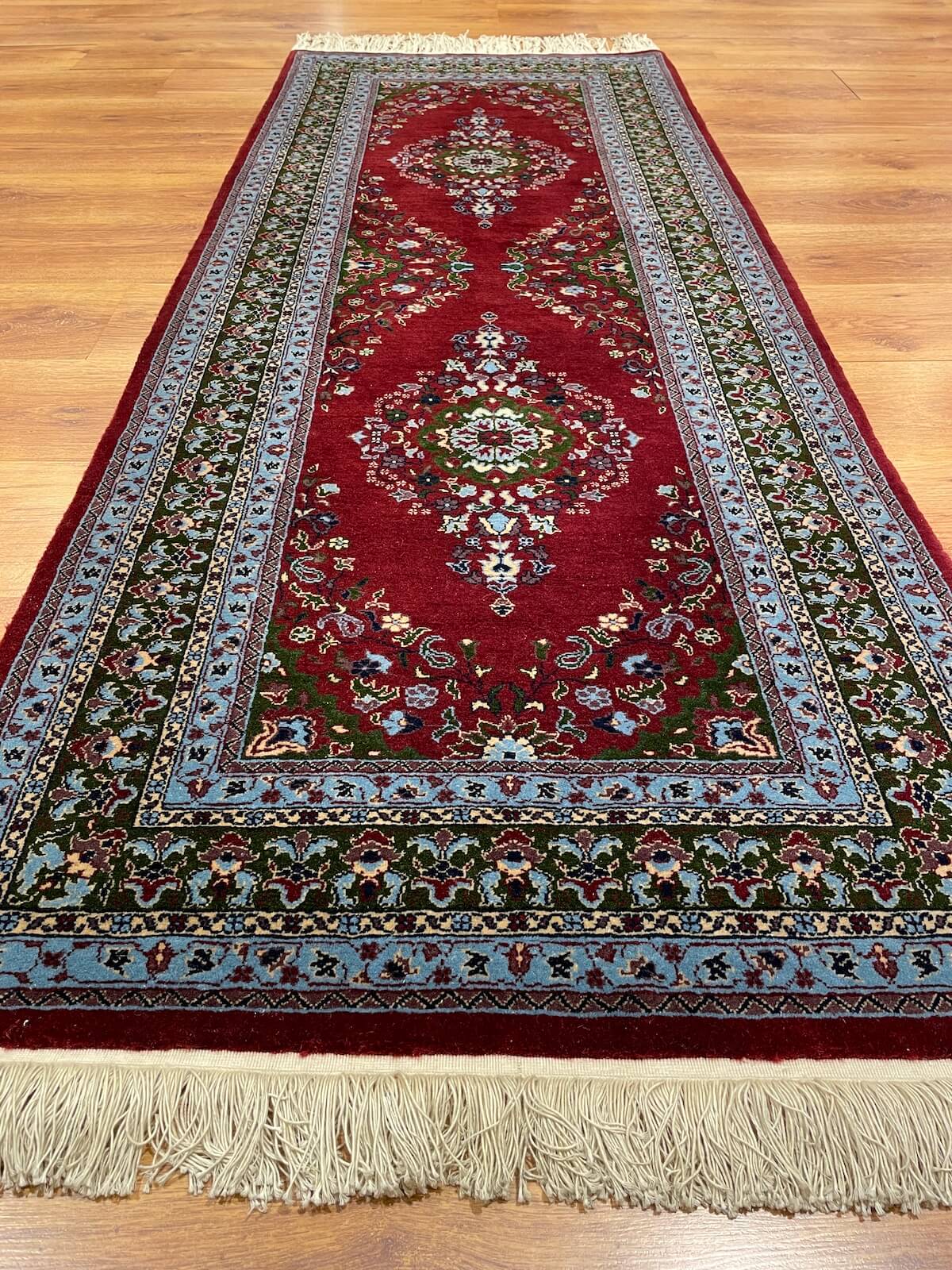 Hereke Madalyonlu Bordo El Dokuma Halı Yolluk