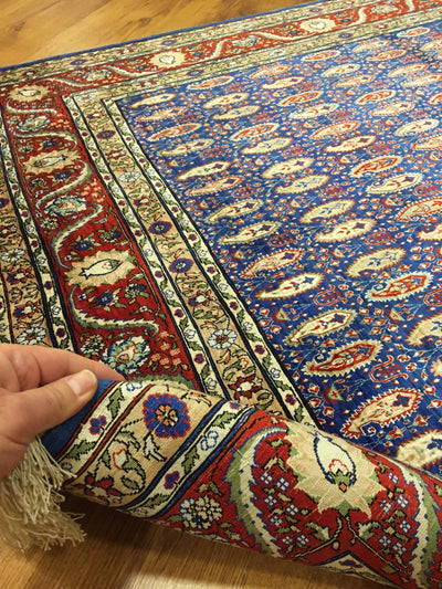 Hereke Saf İpek Bademli Desenli El Dokuma Halı