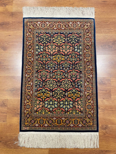 Hereke Saf İpek Karpuzlu Desenli El Dokuma Halı
