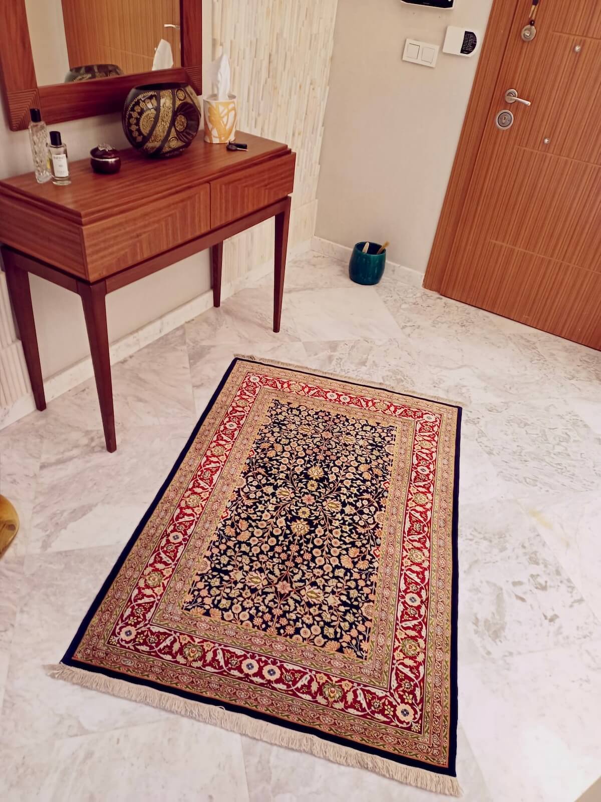 Hereke Saf İpek Yedi Dağın Çiçeği El Dokuma Halı