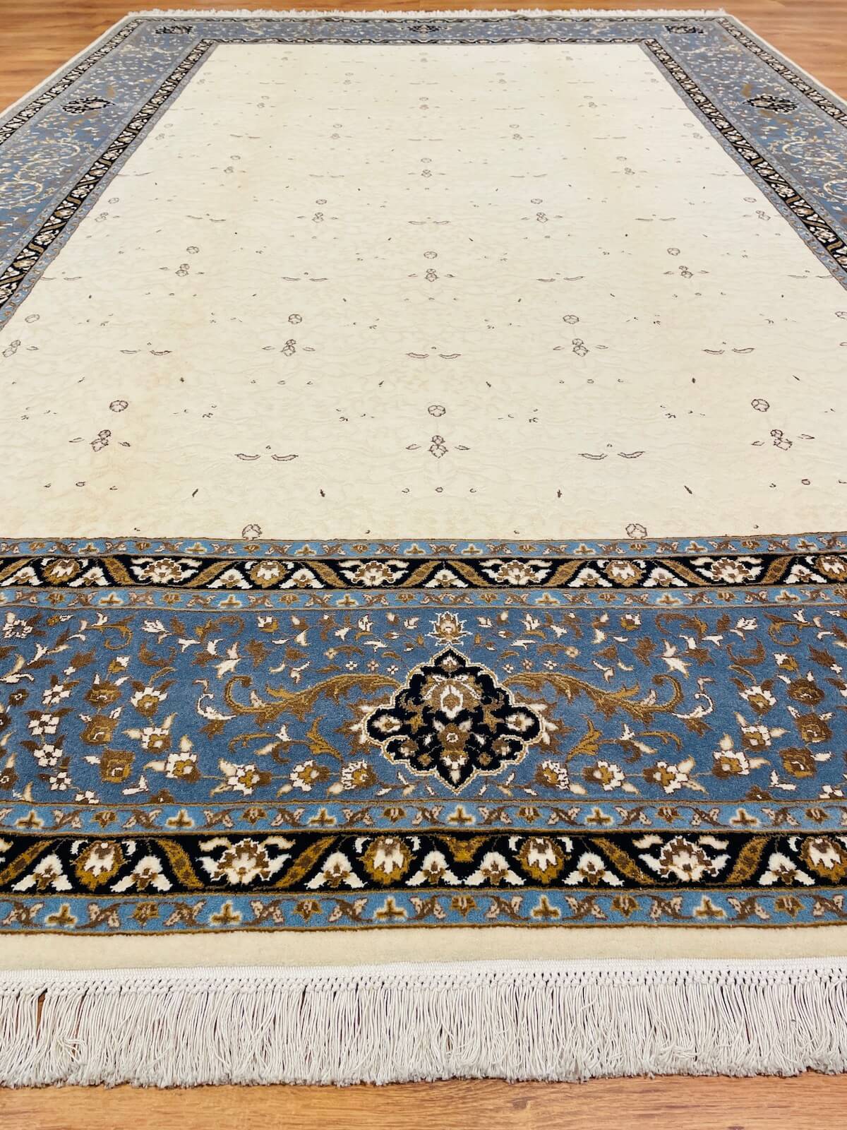 Hürrem İpekli Uşak El Dokuma Halı