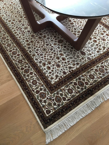 Hürrem İpekli Uşak El Dokuma Halı