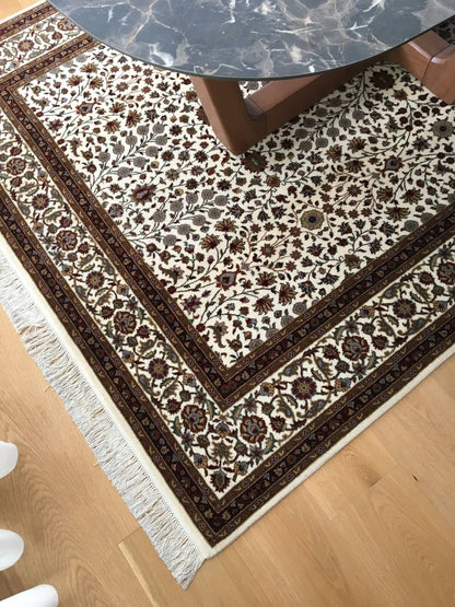 Hürrem İpekli Uşak El Dokuma Halı