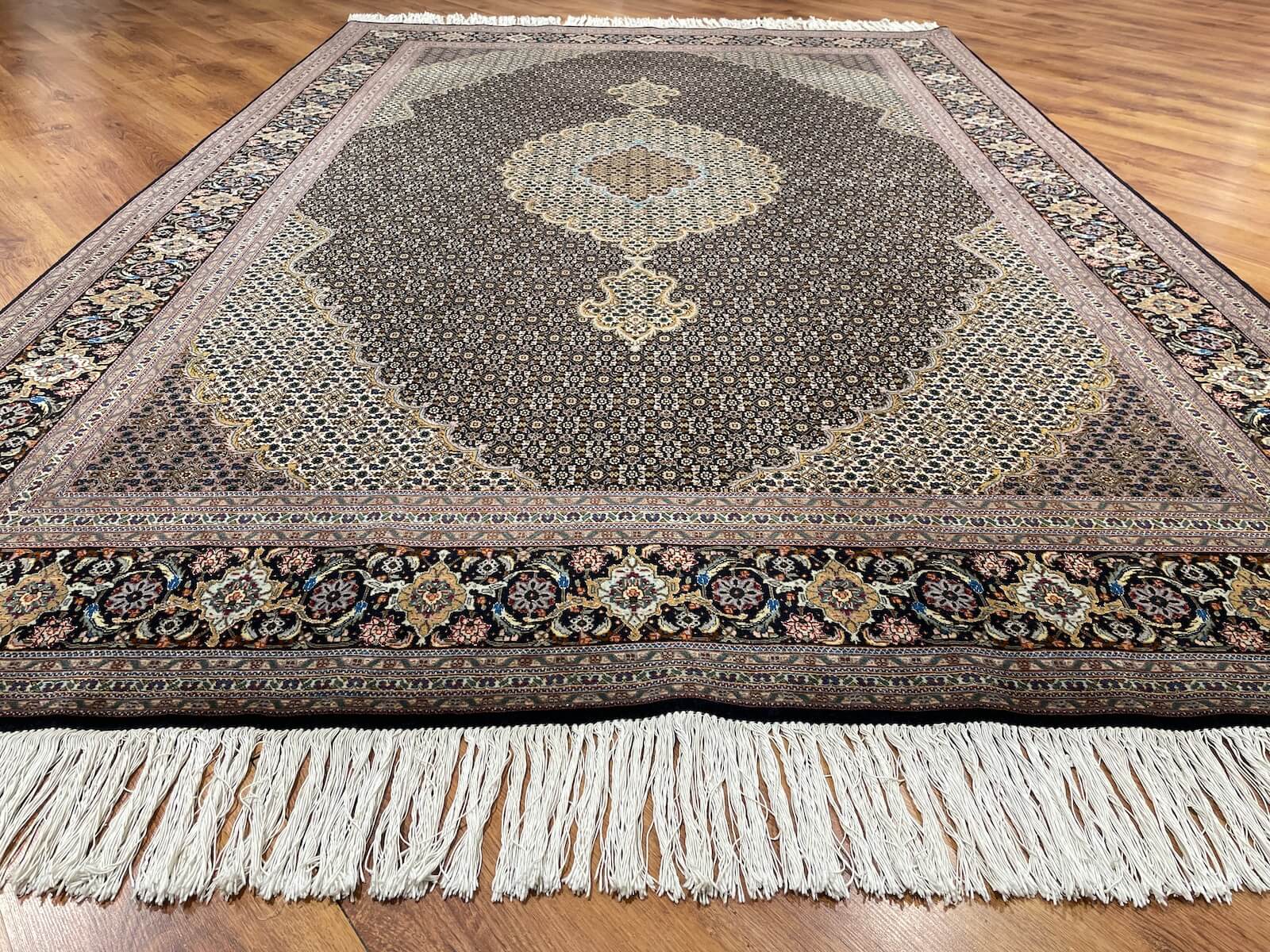 İran Tebriz El Dokuma Halı