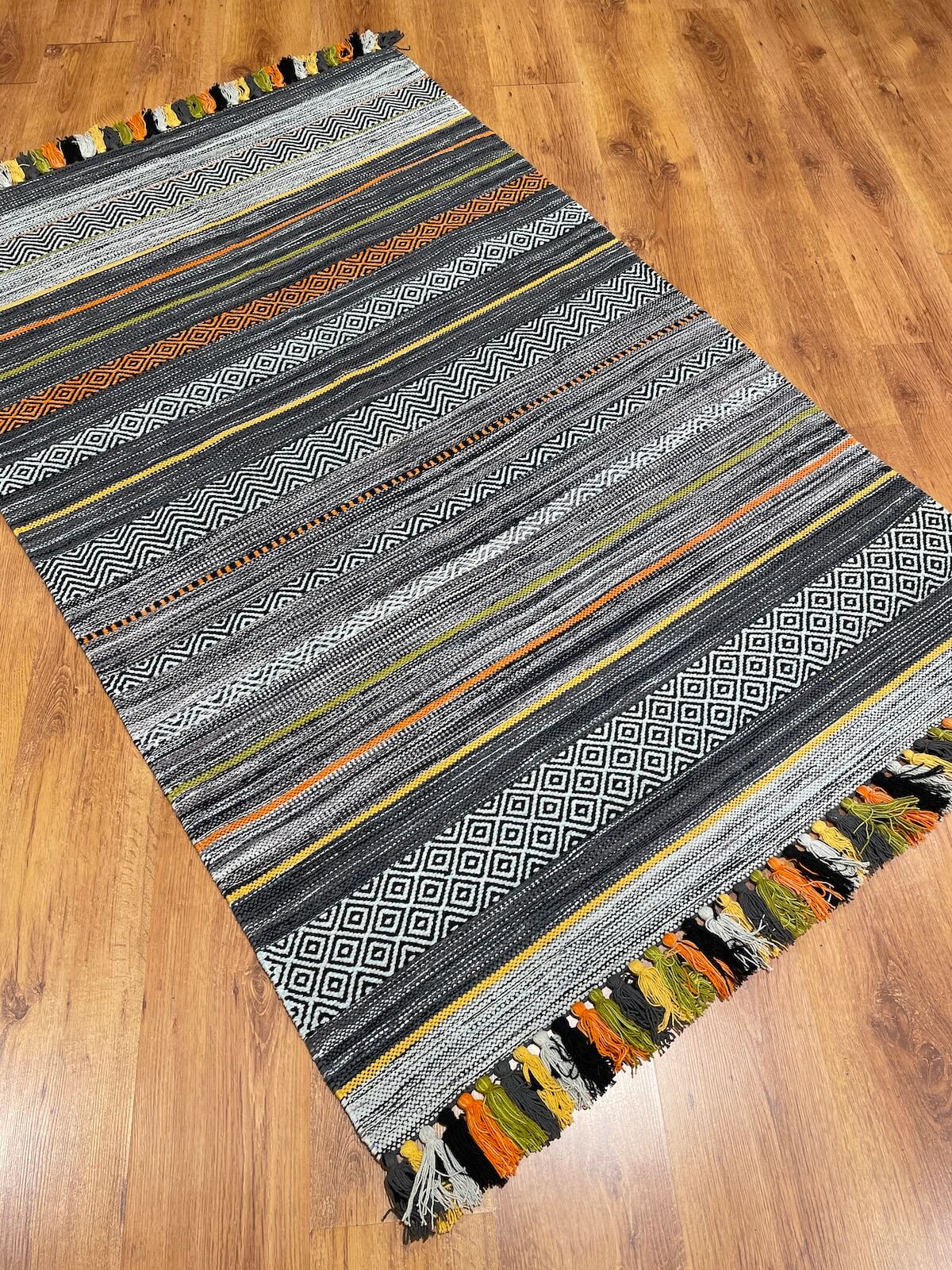 İskandinav Kilim 02 Gri