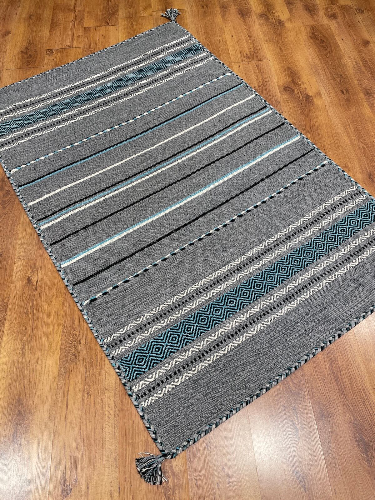 İskandinav Kilim 03 Açık Gri