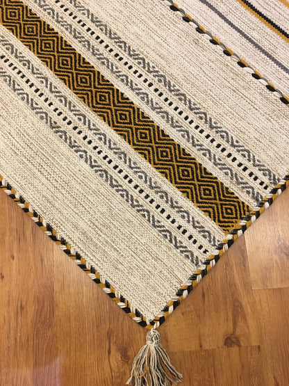 İskandinav Kilim 03 Fildişi
