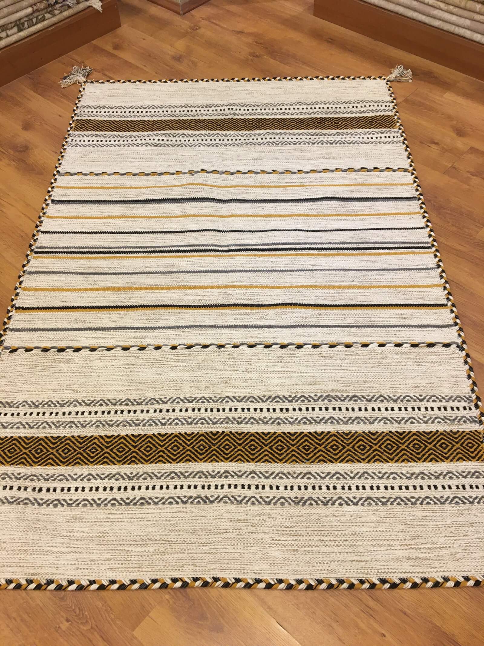 İskandinav Kilim 03 Fildişi