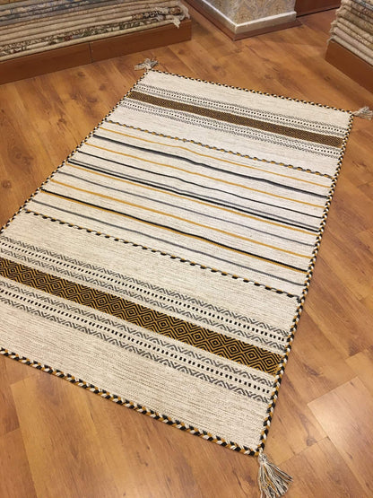 İskandinav Kilim 03 Fildişi