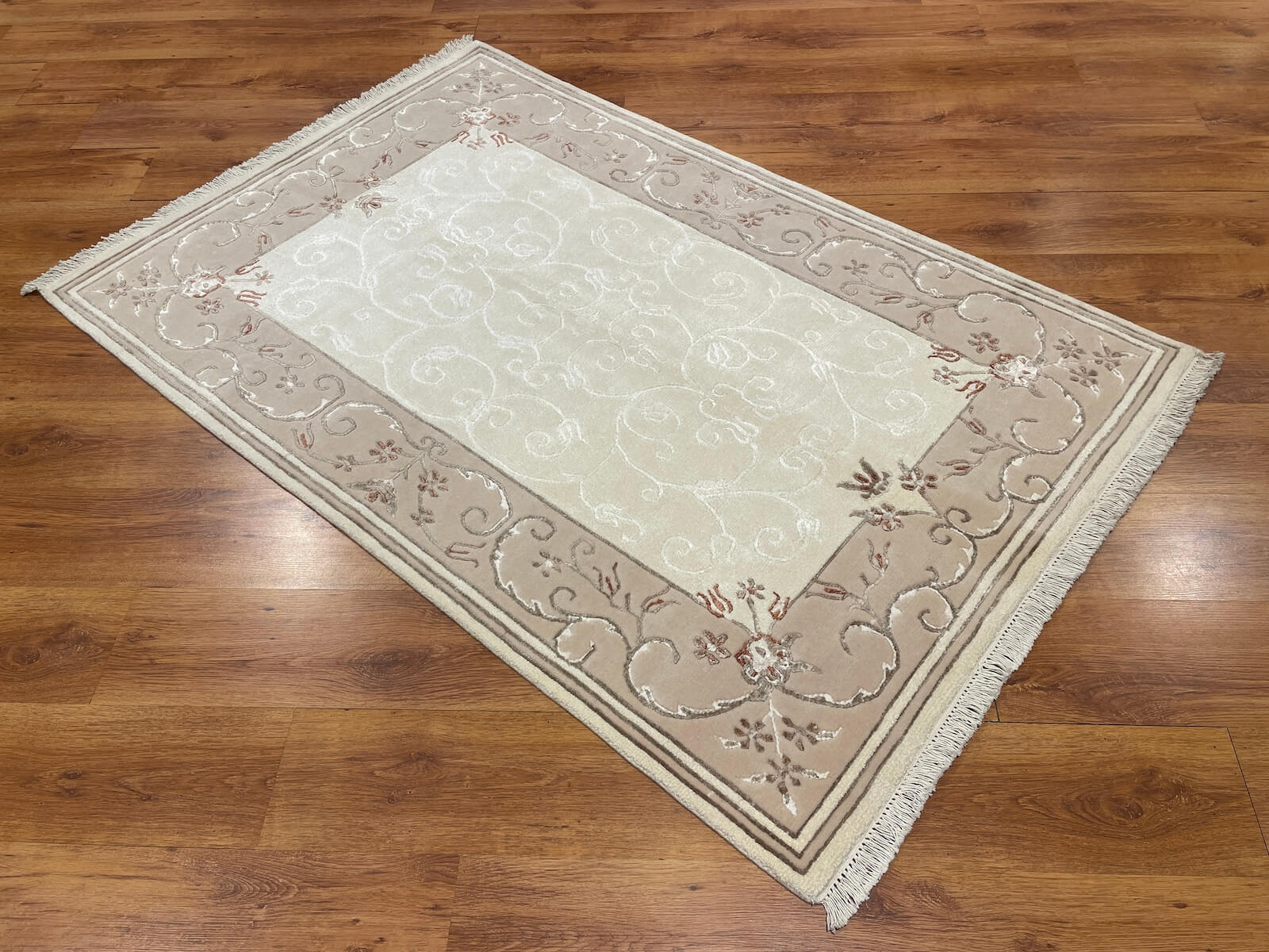 Kaftan Serisi Nepal El Dokuma Halı