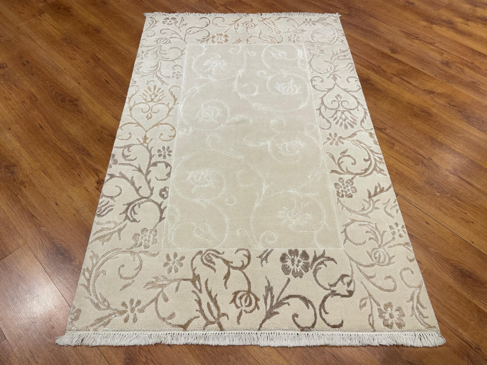 Kaftan Serisi Nepal El Dokuma Halı